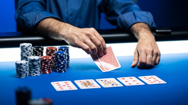 Les astuces pour devenir un as du poker en tournoi